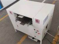 ¿Cuál es el sistema de control de una máquina enrolladora de almohadas?